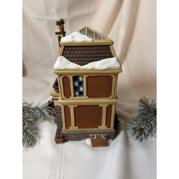 Dept 56 Fred Holiwells House #58492 A Christmas Carol w/box light - Picture 5 of 8
